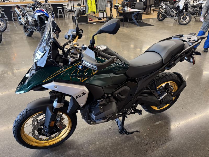 2025 BMW R 1300 GS - OPTION 719 - AURELIUS GREEN METALLIC 