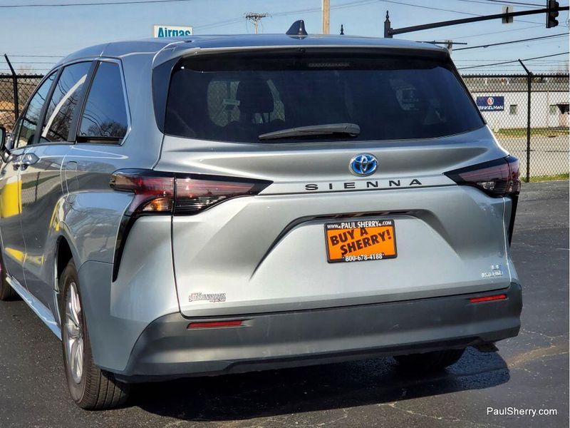 Used 2024 Toyota Sienna LE