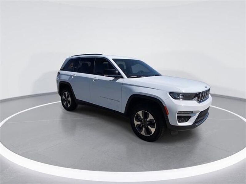 2024 Jeep Grand Cherokee 4xeImage 2