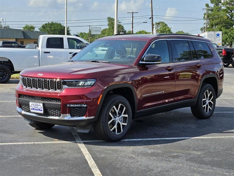 2025 Jeep Grand Cherokee L Limited 4x4Image 3
