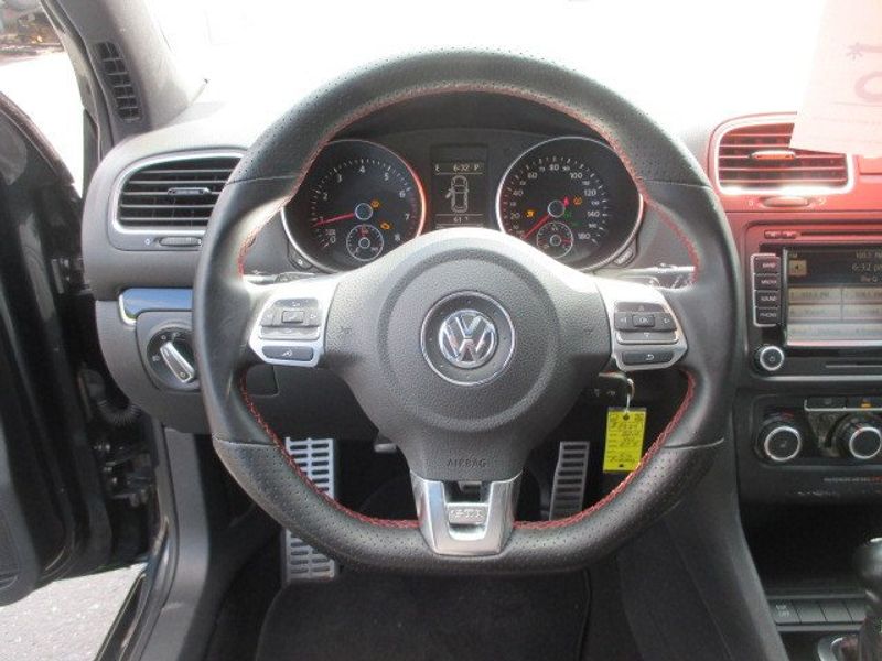 2010 Volkswagen GTI Image 20