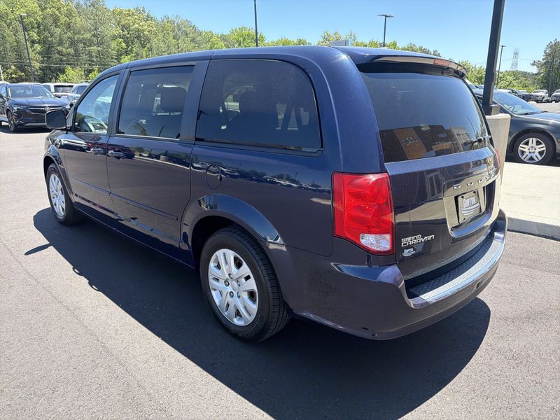 Used 2016 Dodge Grand Caravan SEImage 16