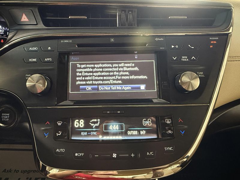 Used 2018 Toyota Avalon LimitedImage 30
