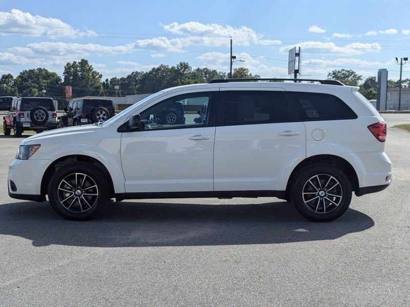 2019 Dodge Journey SEImage 6