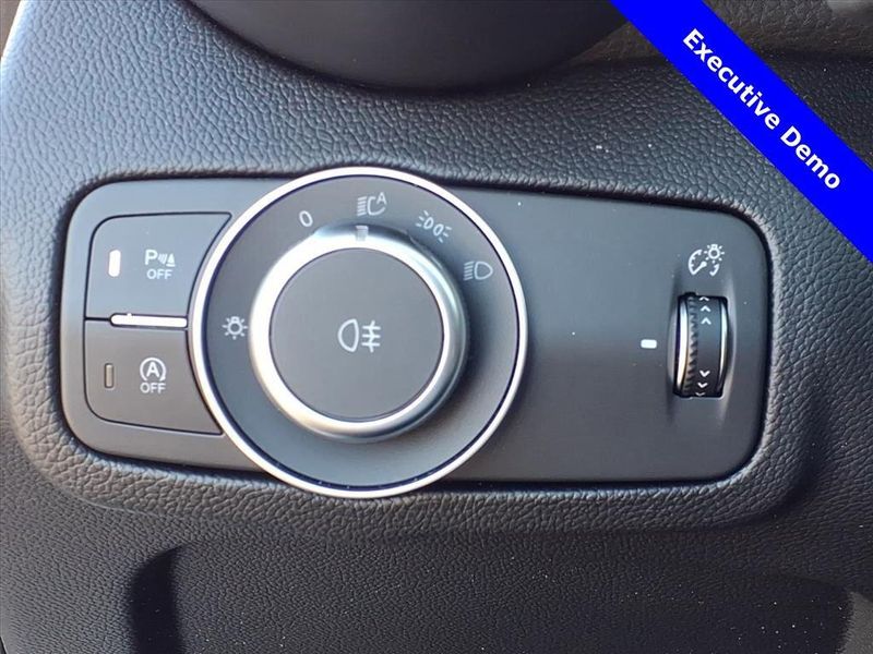 New 2025 Alfa Romeo Giulia RwdImage 19