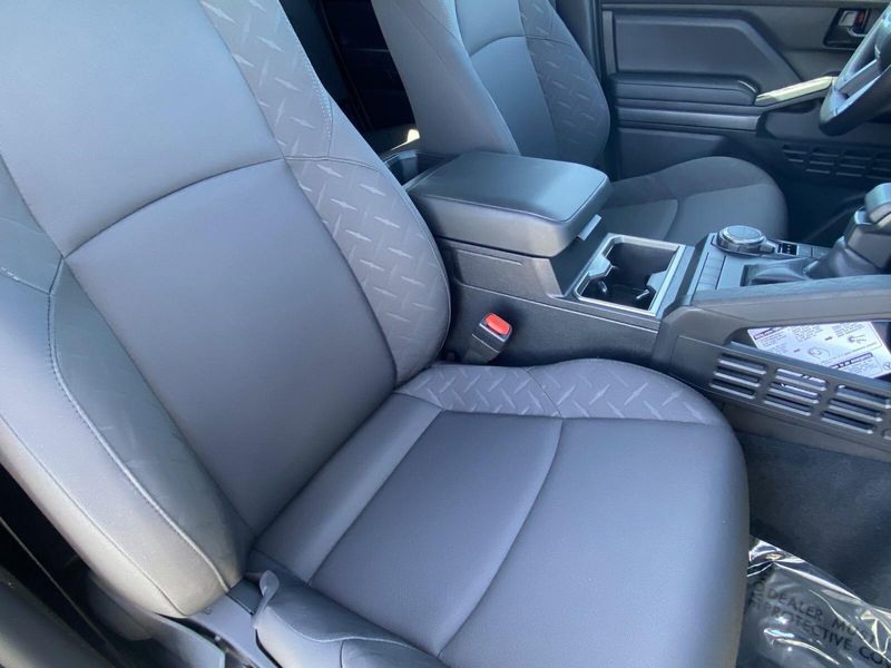2025 Toyota Tacoma SR5Image 11