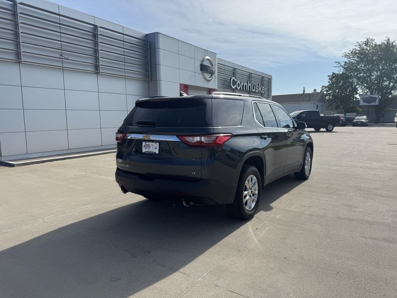 Used 2020 Chevrolet Traverse LT ClothImage 9