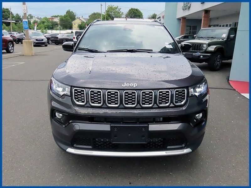 2024 Jeep Compass LimitedImage 3