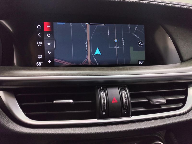 2023 Alfa Romeo Stelvio Ti Premium AWD w/Activ AsstImage 8