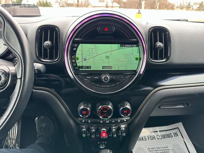 2018 MINI Countryman BaseImage 8