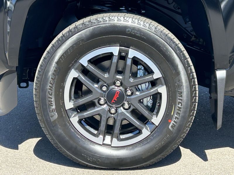 New 2025 Toyota Tacoma TRD SportImage 8