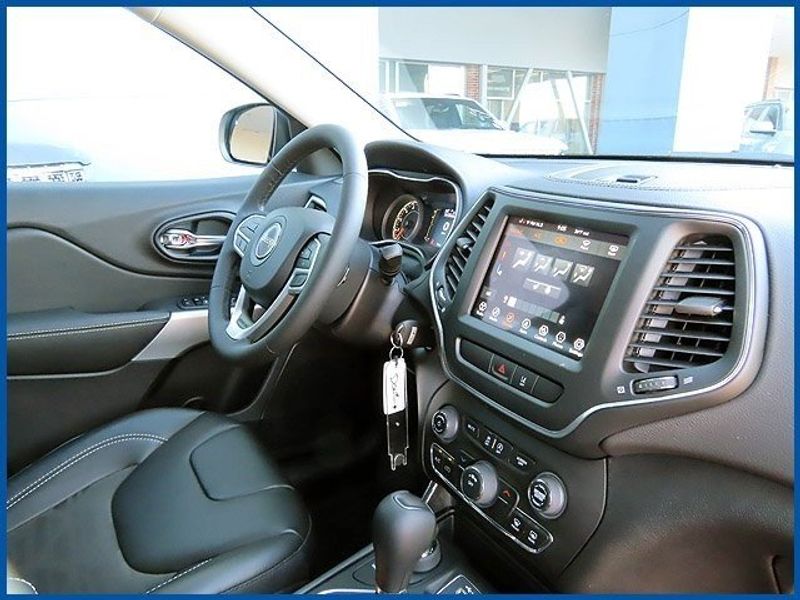 2022 Jeep Cherokee XImage 8