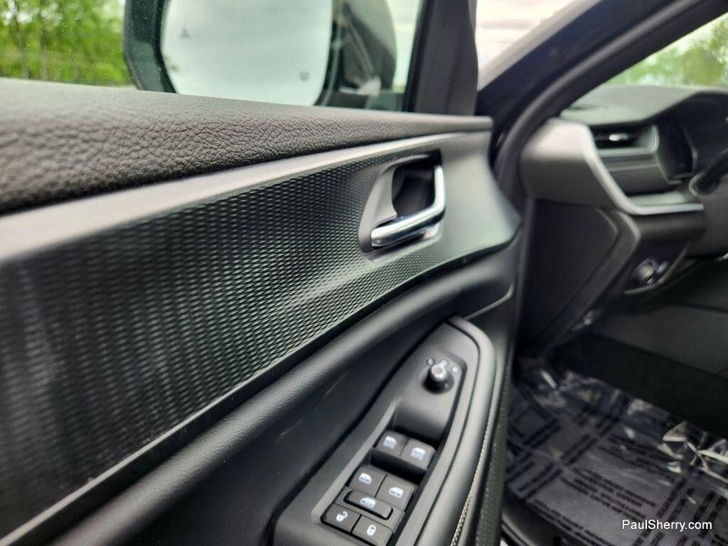 2025 Jeep Grand Cherokee L Altitude X 4x4Image 24