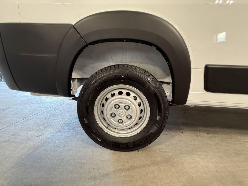 Used 2025 RAM ProMaster 2500 TradesmanImage 8