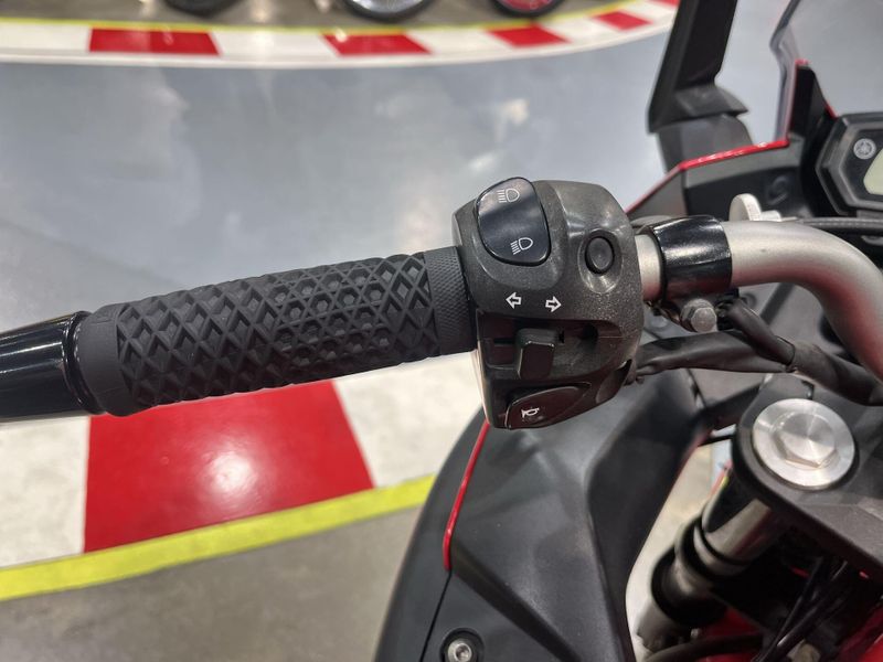 Used 2015 Yamaha FZ6R CA Image 10