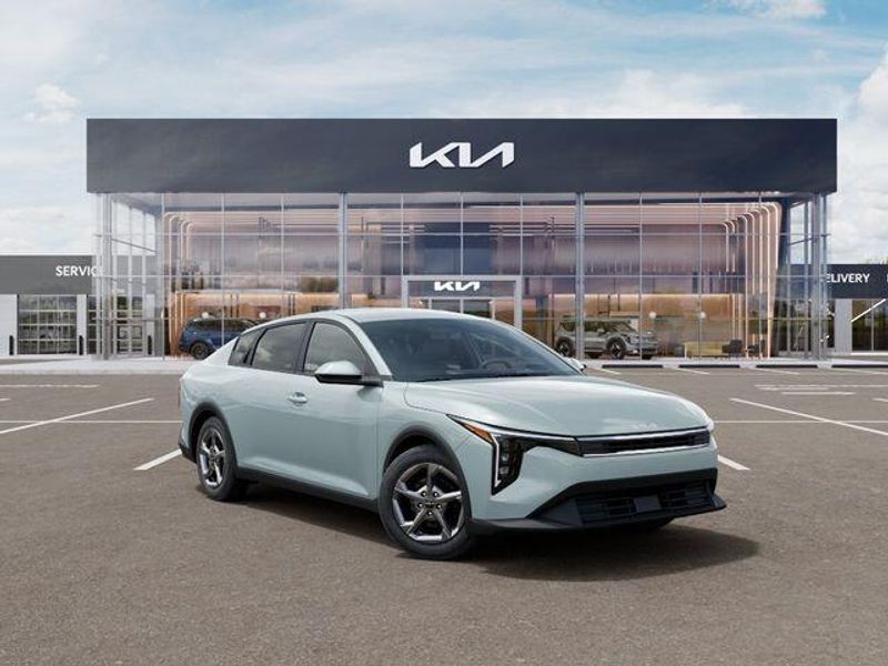 New 2026 Kia K4 LXSImage 9