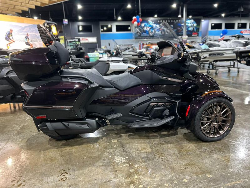 New 2025 Can-Am SPYDER RT SEA-TO-SKY (SE6) Image 17