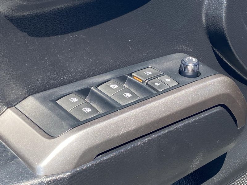 Used 2021 Toyota Tacoma SR5Image 17