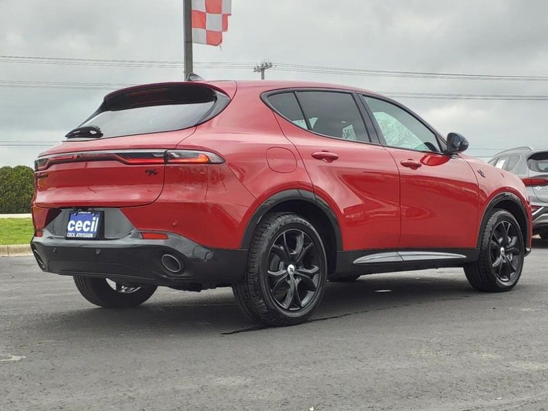 2024 Dodge Hornet R/T Plus photo 5