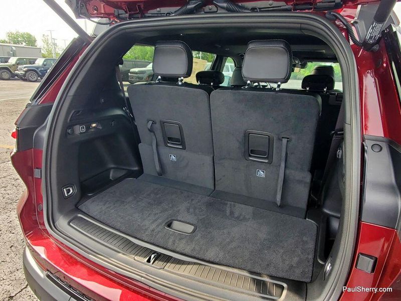 2025 Jeep Grand Cherokee L Altitude X 4x4Image 14