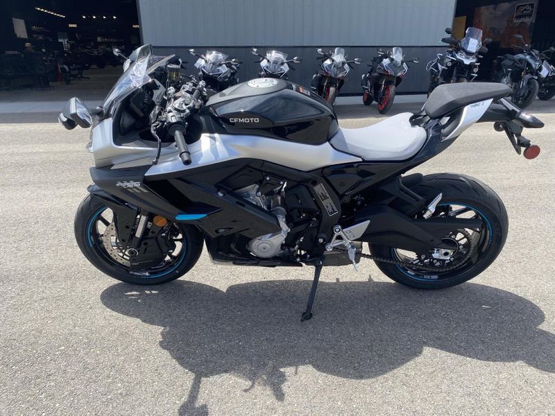 New 2026 CFMOTO 675 SS 