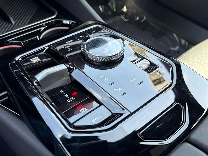 New 2027 BMW 5 Series 530iImage 23