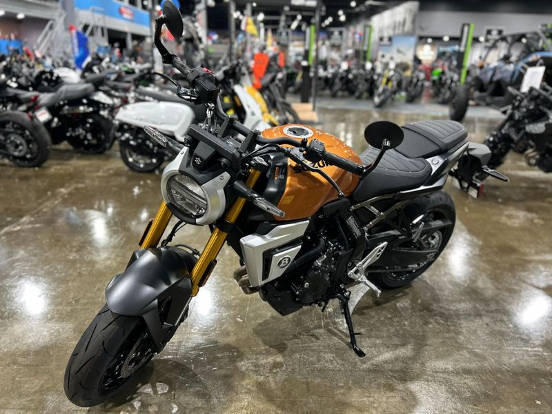 New 2026 Suzuki GSX-8T Image 11