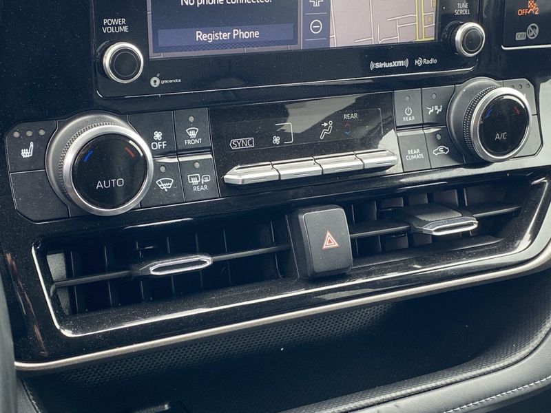 2022 Toyota Highlander XLEImage 24