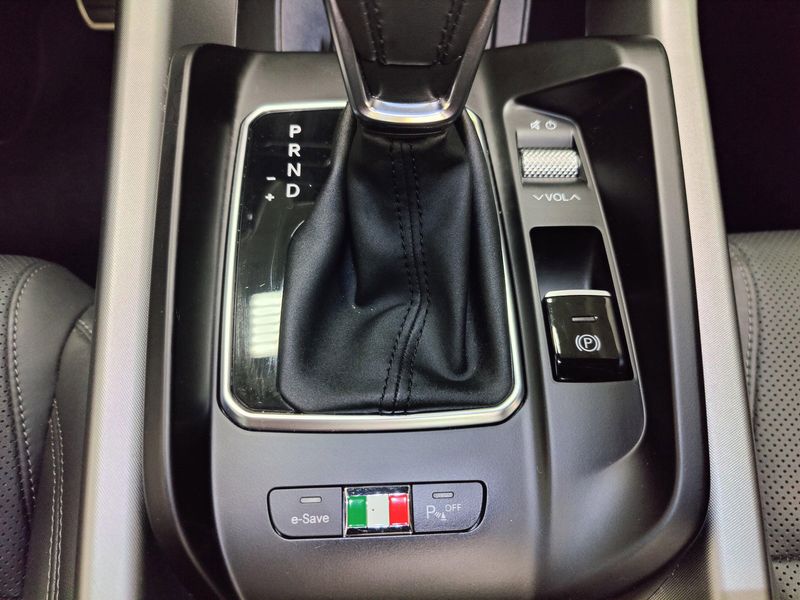 2024 Alfa Romeo Tonale Veloce Premium eAWD w/Sunroof/ActivImage 31