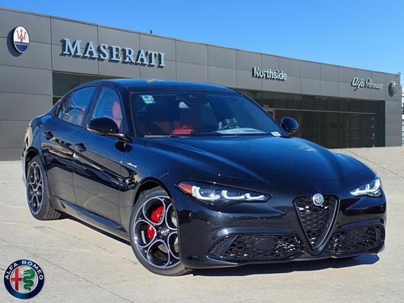 2024 Alfa Romeo Giulia Veloce RwdImage 1