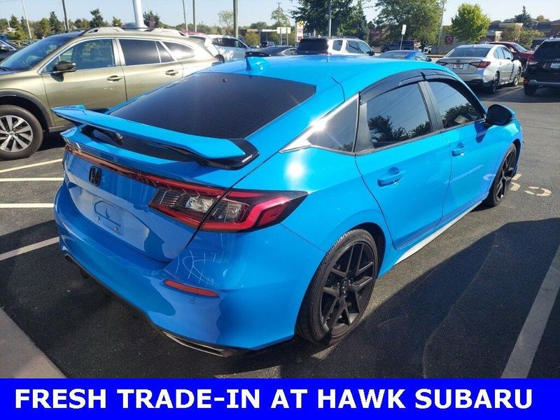 2024 Honda Civic Hatchback Sport Touring photo 4