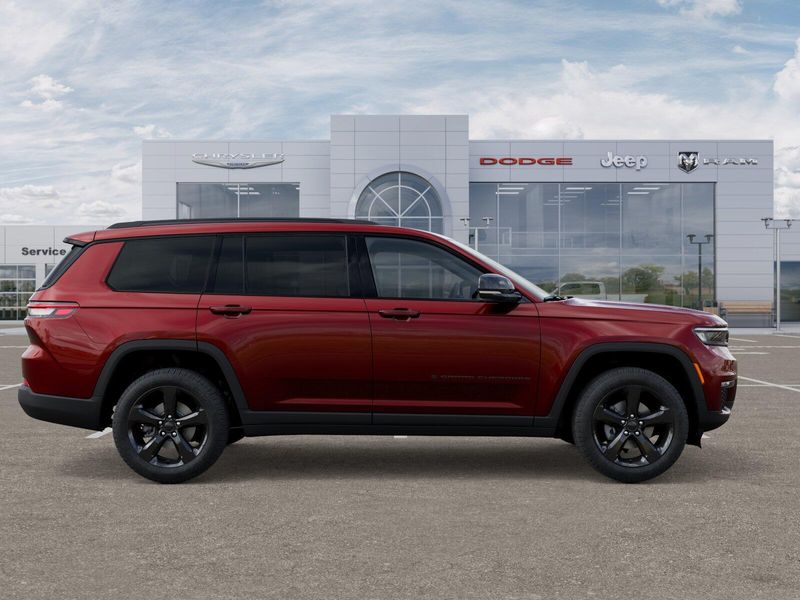 New 2025 Jeep Grand Cherokee L Limited 4x4Image 42