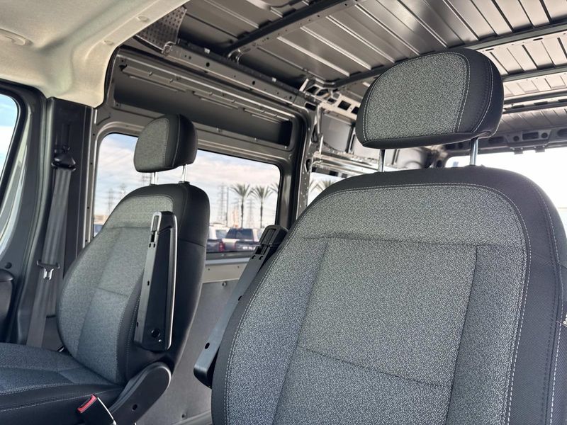New 2026 RAM Promaster 2500 Slt+ Window Van High Roof 159' Wb