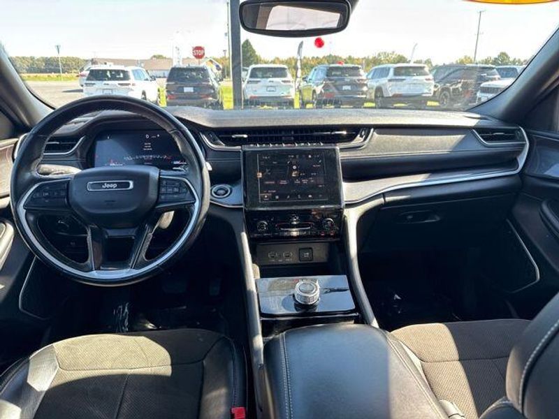 2022 Jeep Grand Cherokee L Altitude