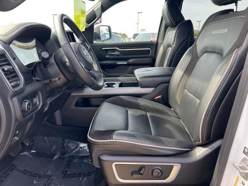 2024 RAM 1500 LaramieImage 12