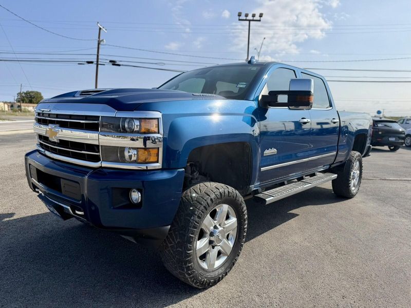 2019 Chevrolet Silverado 2500HD High Country photo 4