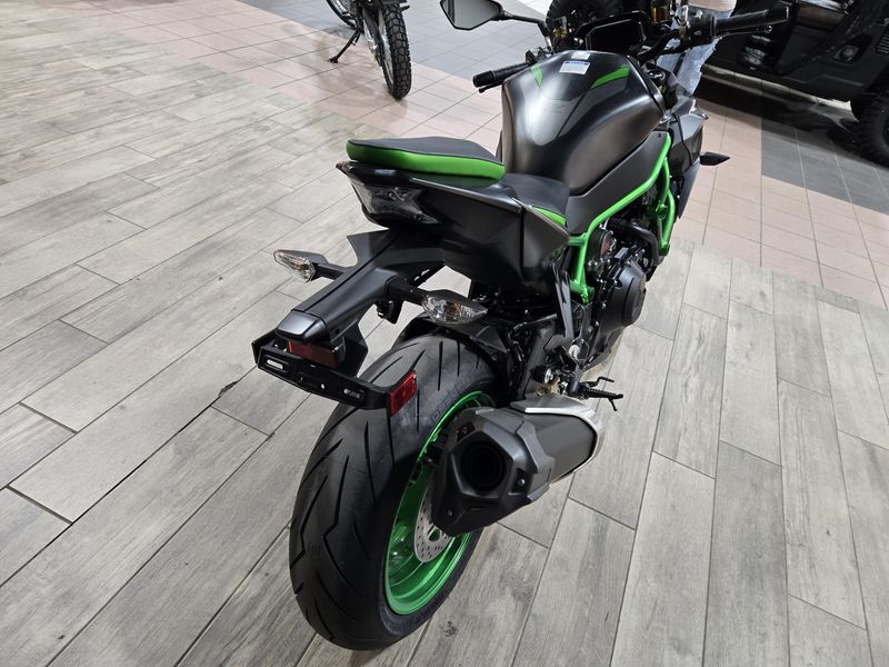 NEW 2026 KAWASAKI Z900 SE ABS Image 10
