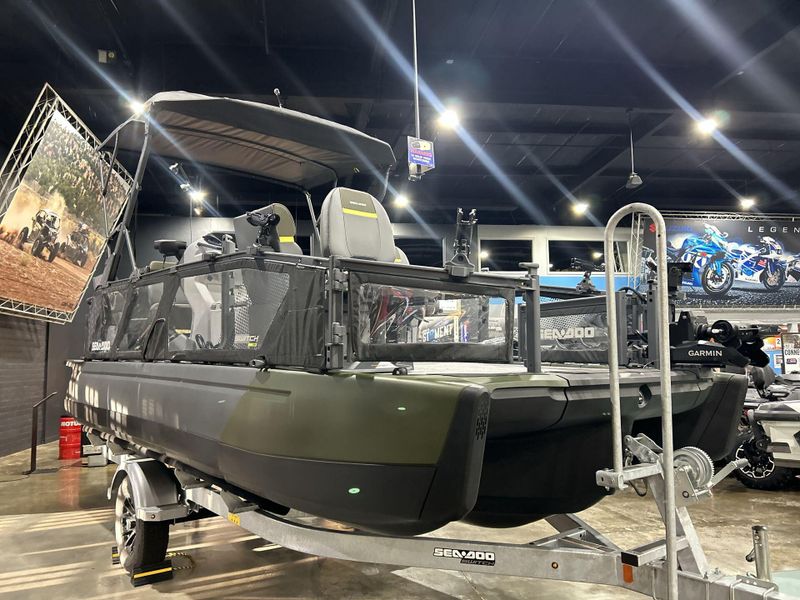 New 2025 Sea-Doo SWITCH FISH 21