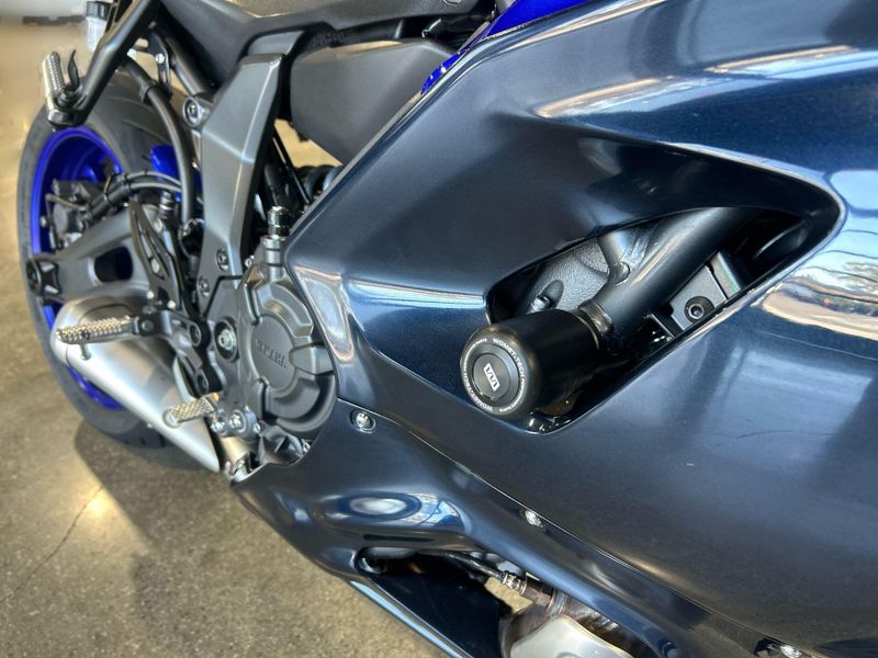 2024 Yamaha YZF-R7 Image 23