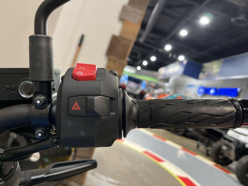 New 2025 Suzuki GSX-8S Image 3