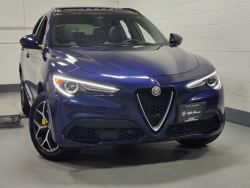 2020 Alfa Romeo Stelvio Ti Sport AWD w/SunroofImage 2