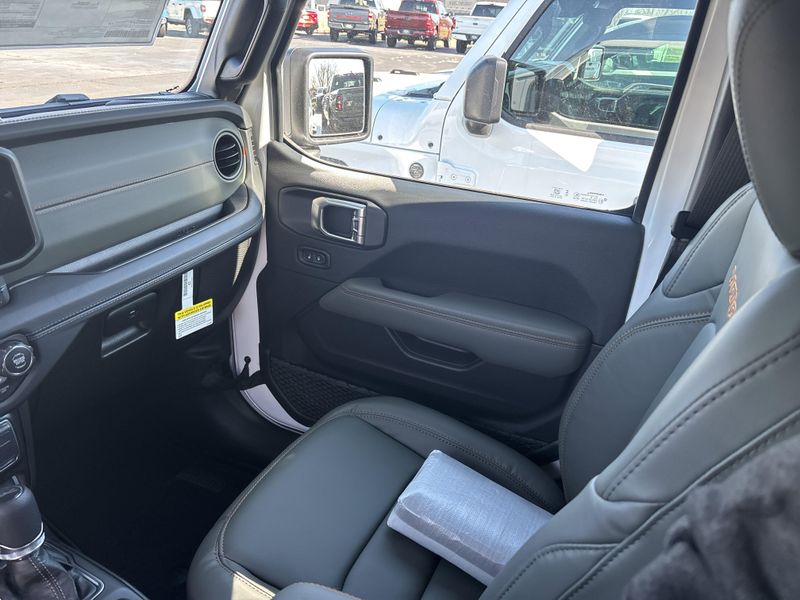 New 2026 Jeep Gladiator Mojave X 4x4Image 30