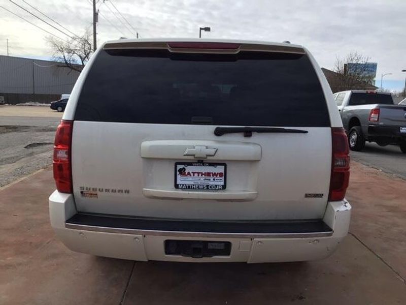 2011 Chevrolet Suburban 1500 LTZImage 4