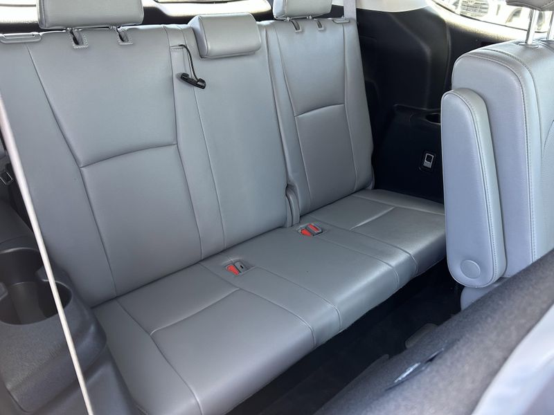 Used 2021 Toyota Highlander LimitedImage 13