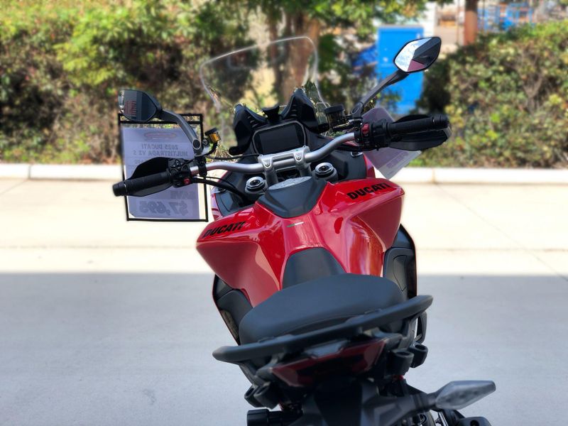 New 2025 Ducati MULTISTRADA V2 S Image 25