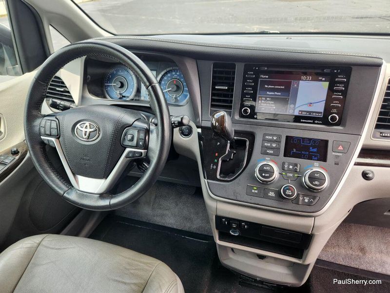 Used 2020 Toyota Sienna XLEImage 31