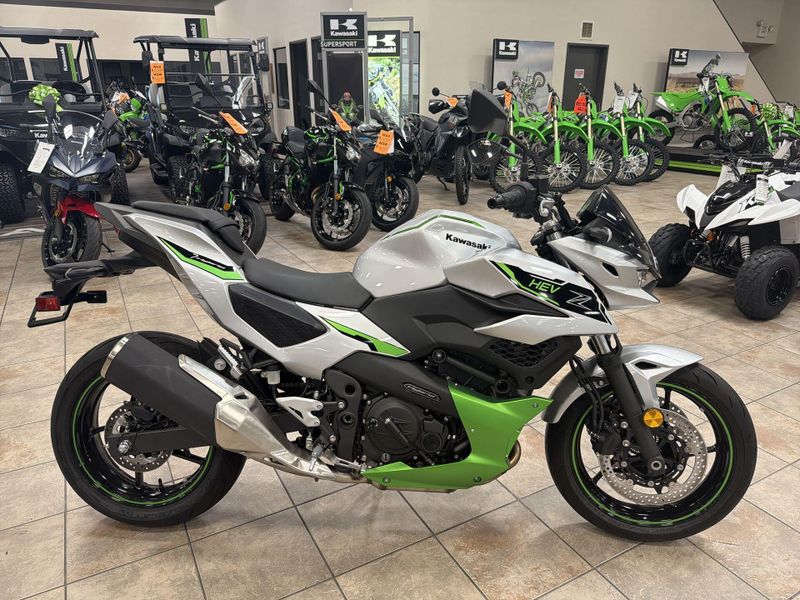 New 2024 Kawasaki Z7 HYBRID ABS Image 10