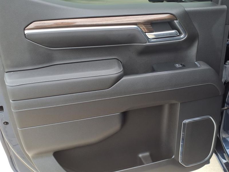 2023 Chevrolet Silverado 1500 RSTImage 15