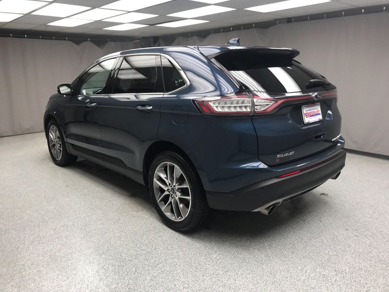 2016 Ford Edge TitaniumImage 10