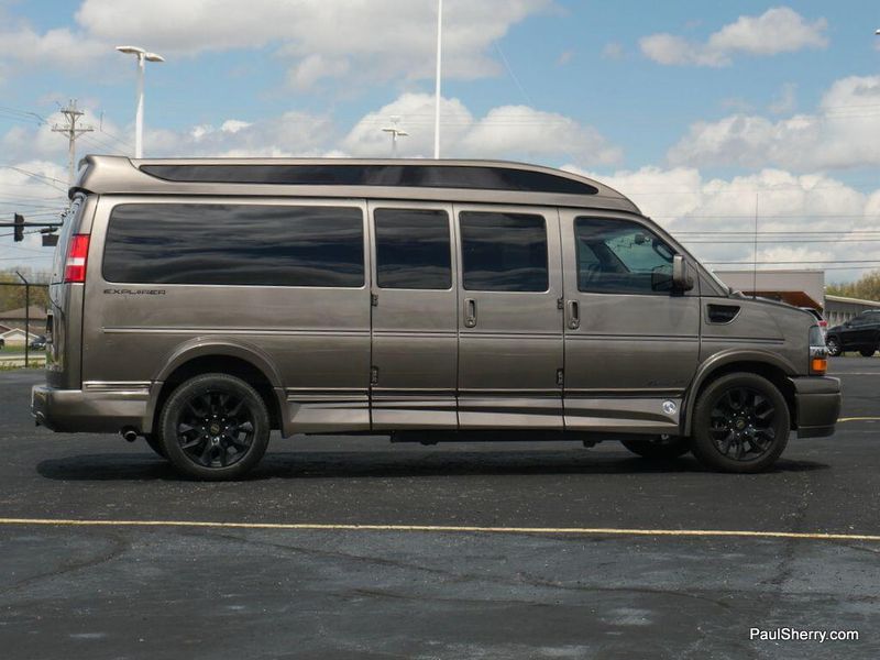 2023 Chevrolet Express Image 8